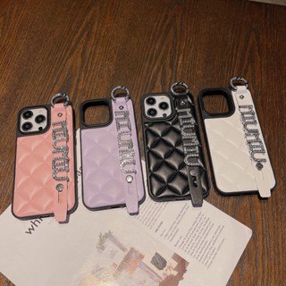 เคสโทรศัพท์มือถือหนัง ประดับเพชร พร้อมสายคล้องข้อมือ สําหรับ iPhone 14ProMax 13 12 11