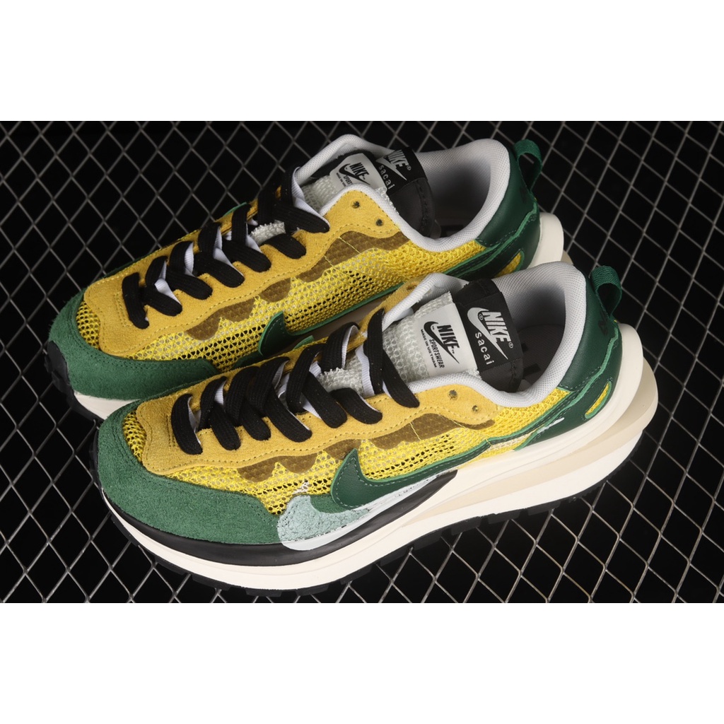 (SALE)Sacai x Nike vaporwaffle Nike Waffle 3.0 รองเท้าผ้าใบ ลําลอง สีเขียว สําหรับผู้ชาย ผู้หญิง เหมาะกับการเล่นกีฬา
