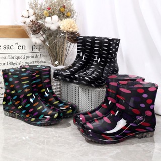 ⚡บู๊ทส์แฟชั่น/รองเท้าบูท， Fashion Boots ，ผู้ใหญ่ กันลื่น รองเท้ายางovershoes