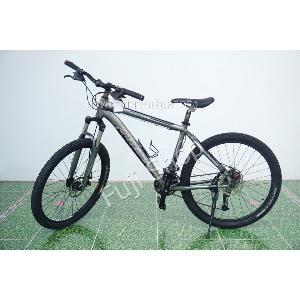 จักรยานเสือภูเขาญี่ปุ่น - ล้อ 26 นิ้ว - มีเกียร์ - อลูมิเนียม - มีโช๊ค - Disc Brake - TREK 4 Series - สีเทา [จักรยานม...