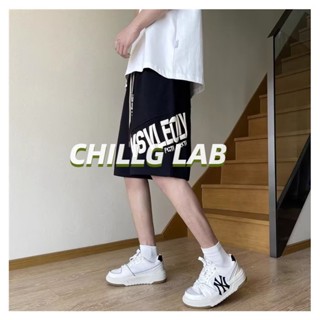 CHILLG LAB กางเกงขาสั้นพิมพ์ลายแบรนด์อินเทรนด์สบายๆฤดูร้อนกีฬากางเกงห้าจุดผู้ชายเทรนด์กลางเอวตรงกางเกงขาสั้นคู่