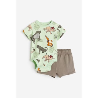 H&amp;M  Boy 2-piece bodysuit and shorts set 1181220_1