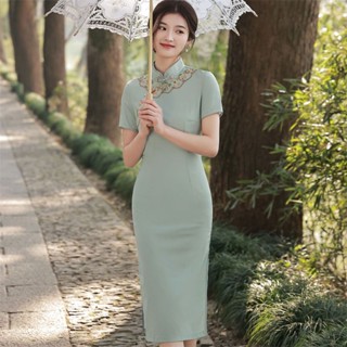 ชุดเดรสกี่เพ้า ความยาวปานกลาง ผ้าฝ้าย และผ้าลินิน ปักลาย สีเหลือง สีเขียว เหมาะกับใส่ทุกวัน สําหรับสตรี