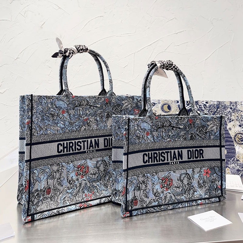 ۩✟BOOK TOTE handbag denim fabric multicolor Jardin Magique embroidered shopping bag