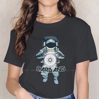 เสื้อยืดลําลอง แขนสั้น พิมพ์ลายนักบินอวกาศ Cardano ADA Blockchain Cryptocurrency แนวสตรีท ไซซ์ 5XL สําหรับผู้หญิง