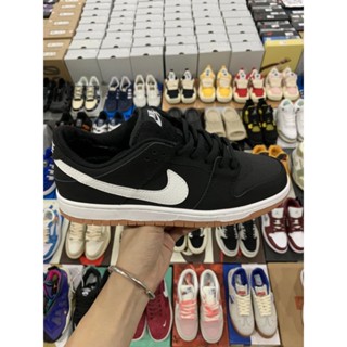 Nk Dunk SB low Pro
Sc ยางดิบ สีดํา สีขาว สีส้ม
รองเท้ากีฬา รองเท้าสเก็ตบอร์ด แบบนิ่ม สไตล์เรโทร