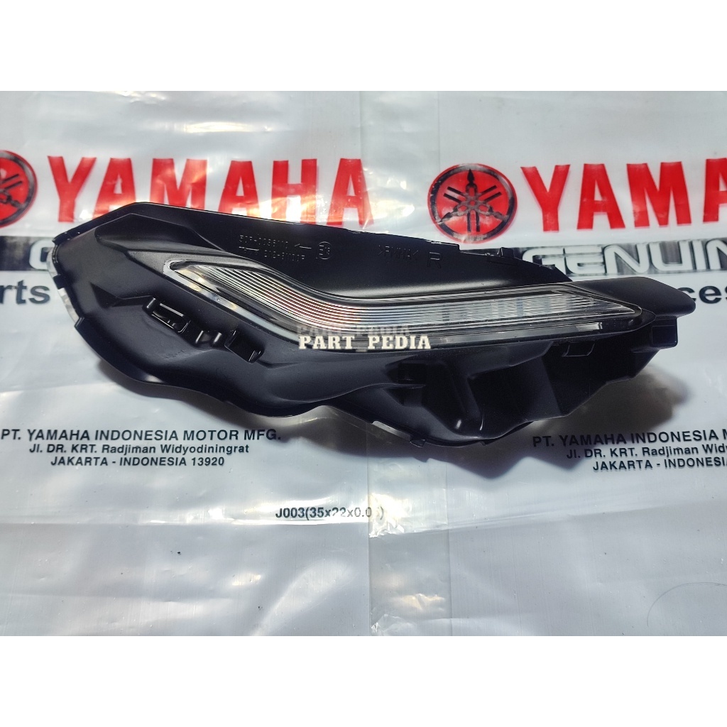 Mika Twilight Lamp Glass Twilight Lamp Right yamaha R15 V4 เดิม