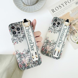 เคสโทรศัพท์มือถือ ลายดอกไม้ พร้อมสายรัดข้อมือ แฟชั่นหรูหรา สําหรับ iPhone X XR XS 11 12 13 14 Pro Max