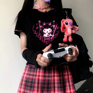 ใหม่ เสื้อยืด เสื้อครอปท็อป คอกลม ผ้าฝ้าย พิมพ์ลายการ์ตูนอนิเมะ Sanrio Kuromi แฟชั่นฤดูร้อน สไตล์โกธิค สําหรับผู้หญิง [RAIN]