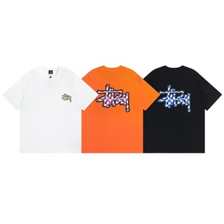 Stussy -Summer collection เสื้อยืด แขนสั้น พิมพ์ลายตัวอักษรหมากรุก สําหรับผู้ชาย และผู้หญิง Ktyddrtf