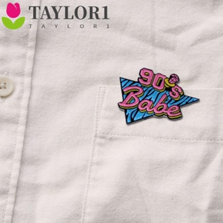 Taylor1 เข็มกลัด โลหะผสม รูปบาร์บี้ 90s Babe Barbie Pin สีชมพู สําหรับของขวัญ