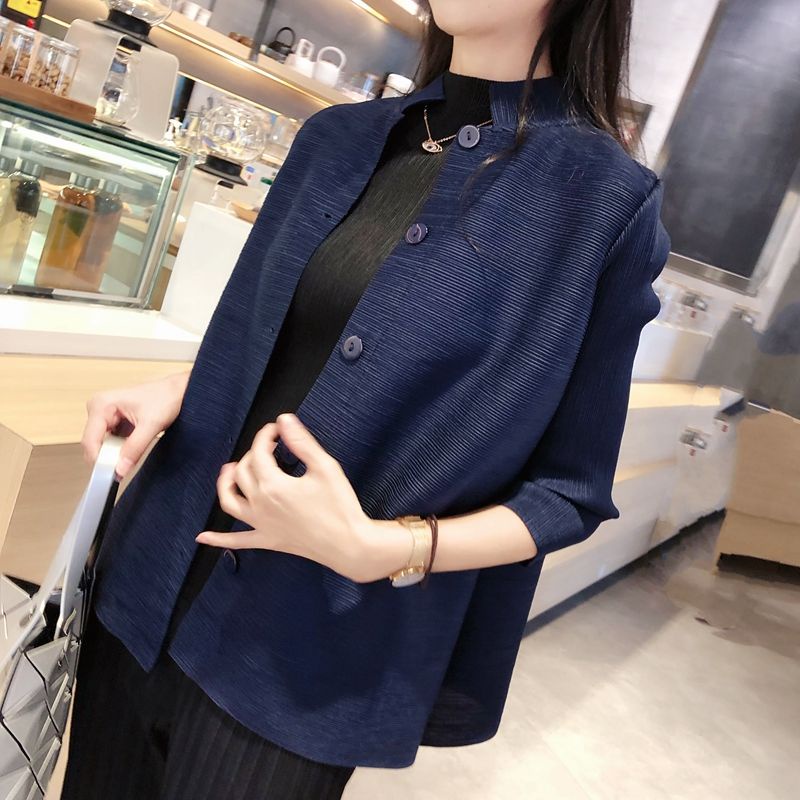 แจ็คเก็ตสไตล์ตะวันตก 2023 ฤดูใบไม้ผลิฤดูใบไม้ร่วง Issey Miyake จีบหลวม Slim-fit Slimmer ดูเสื้อคาร์ดิแกนผู้หญิง