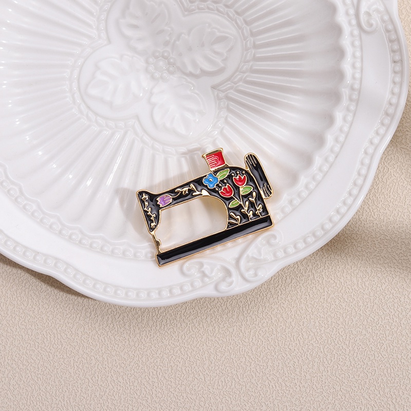 วินเทจ สีดํา จักรเย็บผ้า เคลือบ Pins เข็มกลัด ลายดอกไม้ ปกเสื้อ เข็มกลัด ป้ายโลหะ เครื่องประดับ อุปกรณ์ของขวัญ - รูปที่ 5