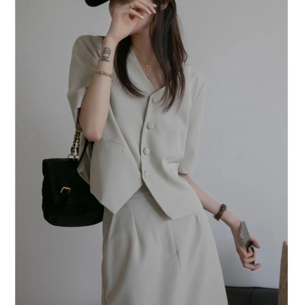 👉คอวี เบลเซอร์แขนสั้น+กระโปรงยาว แฟชั่นย้อนยุค ชุด2ชิ้น สวมใส่สบาย💕S-XL