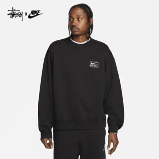 [พร้อมส่ง] Nike X Stüssy เสื้อกันหนาว คอกลม ผ้าฟลีซ ปักลายโลโก้ สําหรับผู้ชาย ผู้หญิง DO5311-010