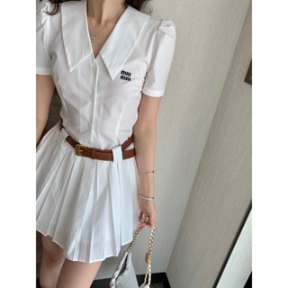 KNGU MIU MIU 23 spring and summer new small V lapel embroidered letter design decoration low waist skirt hem pleated dress for women