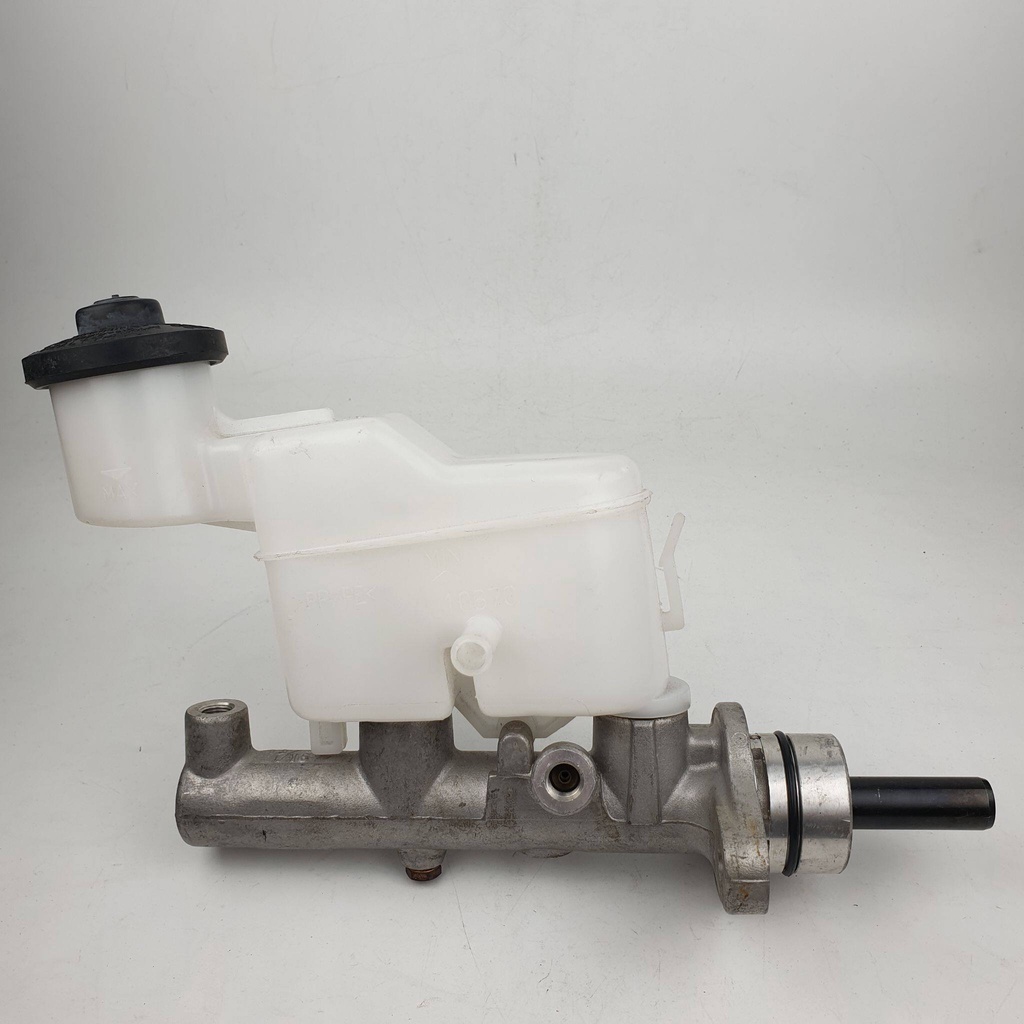 แม่ปั้มเบรค สำหรับรถ Toyota Vigo รหัส 47201-0K020