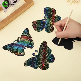 1 ชุด (12 กระดาษ + 4 ปากกา) DIY ภาพวาดผีเสื้อ / การ์ตูนเอเลี่ยน ที่มีสีสัน ภาพวาดสีน้ํา แฮนด์เมด / ของเล่นกระดาษขูดกราฟฟิตี สําหรับเด็ก / อุปกรณ์การสอนในอนุบาล