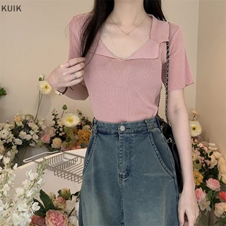 Kuik เสื้อครอปท็อป คอวี แขนสั้น ผ้าถัก สีพื้น สไตล์เกาหลี สําหรับผู้หญิง