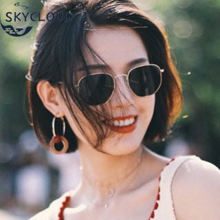 Skycloud แว่นตากันแดด UV400 ทรงสี่เหลี่ยมผืนผ้า ป้องกันรังสียูวี สีทอง สไตล์วินเทจ เรโทร แฟชั่น สําหรับผู้หญิง ผู้ชาย ช้อปปิ้ง