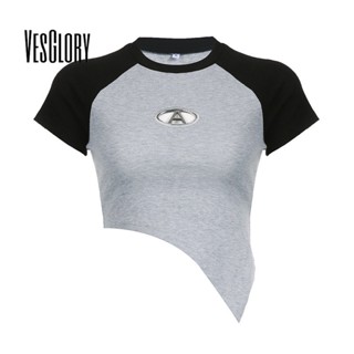 Vesglory เสื้อยืดแขนสั้น เปิดไหล่ พิมพ์ลายตัวอักษร ลูกตุ้ม ออกแบบดี ทรงไม่สมมาตร สําหรับผู้หญิง 2023