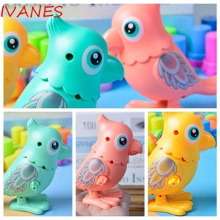 Ivanes ของเล่นไขลานพลาสติก รูปการ์ตูนสัตว์น่ารัก สีเขียว สีชมพู สําหรับครอบครัว นกแก้ว