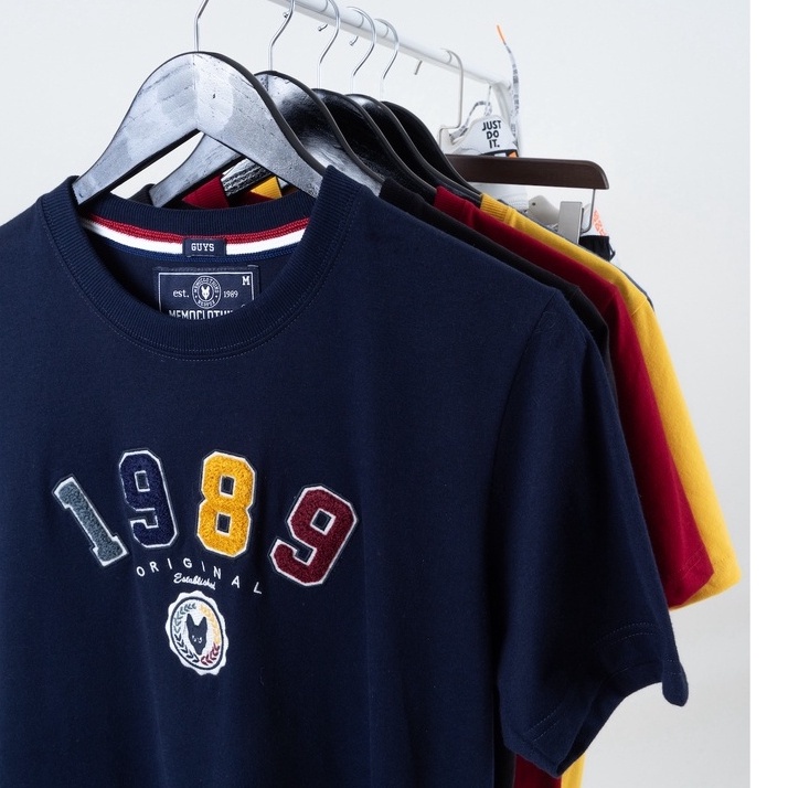 Memo By AEIOU เสื้อยืด Memo ผ้า Supersoft Premium/Lite งานปัก รุ่น New League 1989 สินค้าลิขสิทธิ์แท