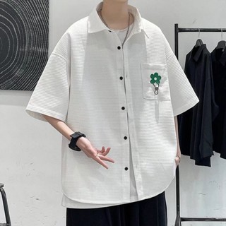 【M-3XL】เสื้อเชิ้ตแขนสั้น ลําลอง แต่งกระเป๋า ขนาดใหญ่ แฟชั่นสไตล์เกาหลี สําหรับผู้ชาย