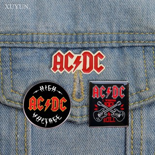 เข็มกลัด โลหะอัลลอย รูปวงร็อค ACDC สร้างสรรค์ อุปกรณ์เสริม สําหรับกระเป๋าเป้สะพายหลัง