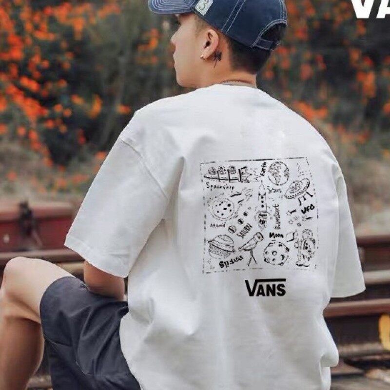 GOOD TYYuedpao ใหม่ร้อน Vans Vance Overseas Limited Edition การ์ตูนนักบินอวกาศ Graffiti ขนาดใหญ่แขนสั้นเสื้อยืด Summerr