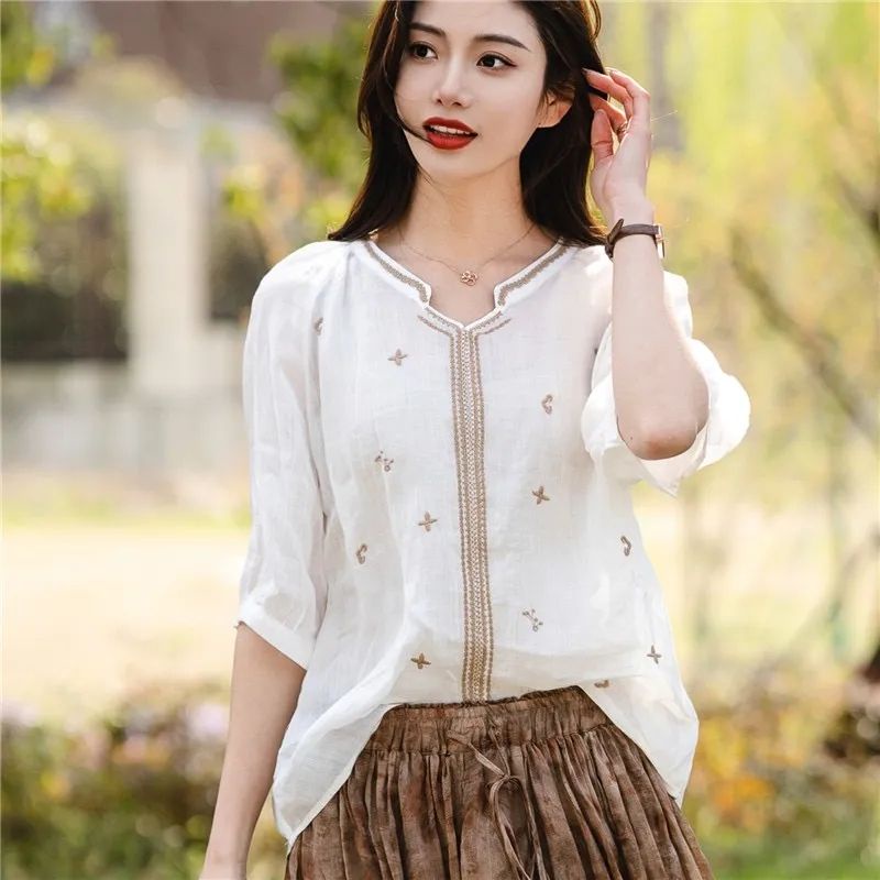เสื้อเชิ้ต คอวี ผ้าฝ้าย และผ้าลินิน ปักลาย ทรงหลวม แฟชั่นฤดูร้อน สไตล์เรโทร สําหรับผู้หญิง