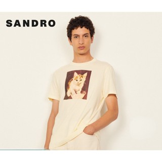 Sandro outlet เสื้อยืดแขนสั้น ผ้าฝ้าย พิมพ์ลายแมว สําหรับผู้ชาย SHPTS00929