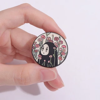 เครื่องประดับ เข็มกลัด รูปการ์ตูนอนิเมะ Spirited Away Pin น่ารัก สีดํา เหมาะกับของขวัญเพื่อน