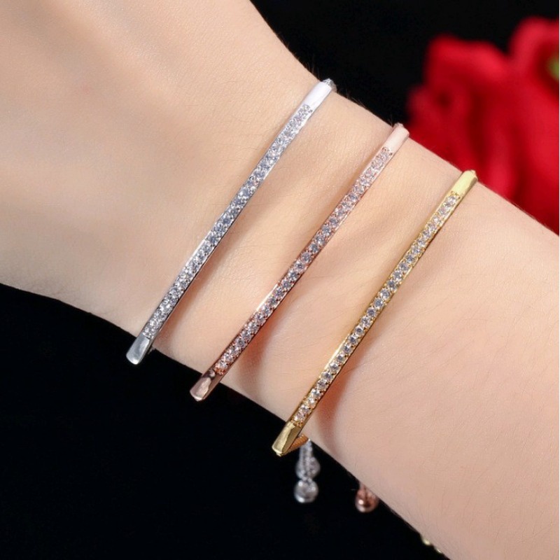 เครื่องประดับ สร้อยข้อมือ สายเหล็กไทเทเนียม ประดับเพชร สไตล์เกาหลี สําหรับผู้หญิง  ของขวัญ