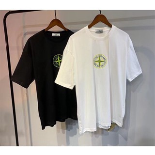 STONE ISLAND เสื้อยืดแขนสั้นลําลอง ผ้าฝ้าย ทรงหลวม พิมพ์ลายเข็มทิศ ISLAND แฟชั่นสําหรับผู้ชาย และผู้หญิง