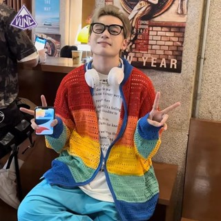 VUNC ผู้ชายเสื้อถักแนวโน้มใหม่แฟชั่นวรรณกรรมย้อนยุคคมชัดสีเสื้อกันหนาวหลวมสบายๆทั้งหมด-การ