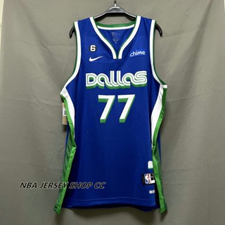 【คุณภาพสูง】ใหม่ ของแท้ NBA Dallas Mavericks ปี 2022-23 สําหรับผู้ชาย #77 เสื้อกีฬาแขนสั้น ลายทีม Luka Doncic City Edition สีฟ้า