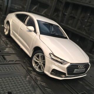 โมเดลรถยนต์ 1: 32 Audi A7 Sedan โลหะ ของเล่นสําหรับเด็ก ของขวัญวันเกิด