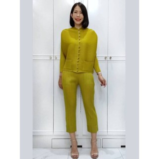 2MUAY PLEAT เซ็ตพลีท ชุดใส่สบาย CHINESE BUTTON FRONT TOP WITH SLIM FIT PANT PLEAT SET 2สี รุ่น GJO2066/GJO6896 FREE SIZE