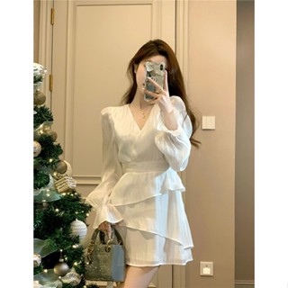 ชุดมินิเดรสแขนยาว คอวี แต่งระบาย สีขาวมันวาว สไตล์เกาหลี สําหรับผู้หญิง