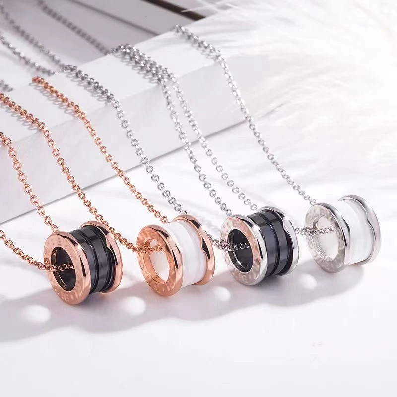 หรูหรา All-Match เอวเล็กไทเทเนียมเหล็ก Clavicle Chain ชุบ 18K Gold Non-Fade คู่สร้อยคออุปกรณ์เสริมของขวัญต้องมี