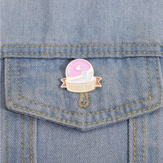 เข็มกลัดโลหะ รูปการ์ตูนอนิเมะ Poké Ball Badge สีชมพู สําหรับตกแต่งเสื้อผ้า กระเป๋าเป้สะพายหลัง