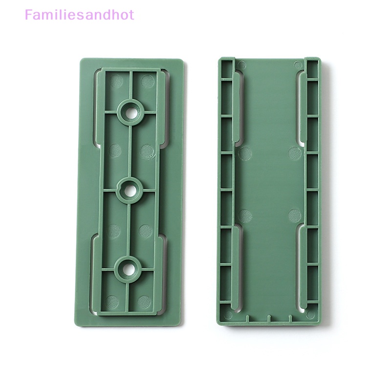 Familiesandhot> ที่ยึดปลั๊กไฟ แบบติดผนัง ไม่ต้องเจาะรู มีกาวในตัว ที่ยึดสายไฟ จัดระเบียบสายไฟ รางปลั๊กไฟอย่างดี