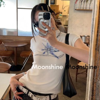 Moon  เสื้อครอป เสื้อแฟชั่นผู้หญิง y2k สีพื้น สําหรับผู้หญิง ใส่ไปคลับ ปาร์ตี้ 2023 NEW 23071028 ins Chic Unique Beautiful A29J103 36Z230909