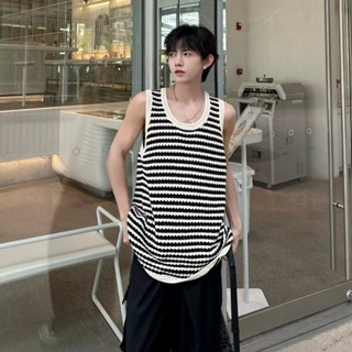 เสื้อกั๊กลําลอง ผ้าถัก ลายทาง สีขาว สีดํา สําหรับผู้ชาย