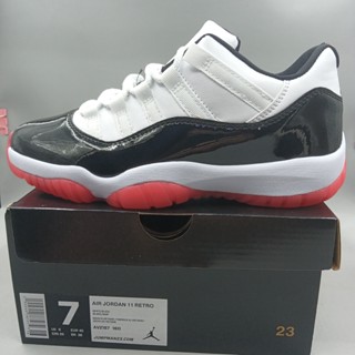 รองเท้าบาสเก็ตบอล Air Jordan 11 Low AJ Low Top สีดํา และสีแดง สําหรับผู้ชาย 528896-160 ก