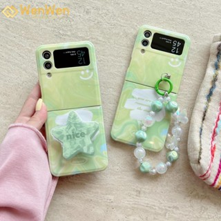 Wenwen เคสโทรศัพท์มือถือ ลายกราฟฟิตี้ภาษาอังกฤษ กราฟฟิตี้ พร้อมโซ่ขาตั้ง สีเขียว สําหรับ Samsung Z Flip4 Z Flip3