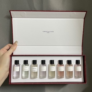 (7.5ml * 8) DIOR Collection perfume Sample 8-piece Set น้ําหอม Dior series ตัวอย่าง 7.5 มล. แปดชิ้น สีเงิน น้ําหอมไม้สีเขียว