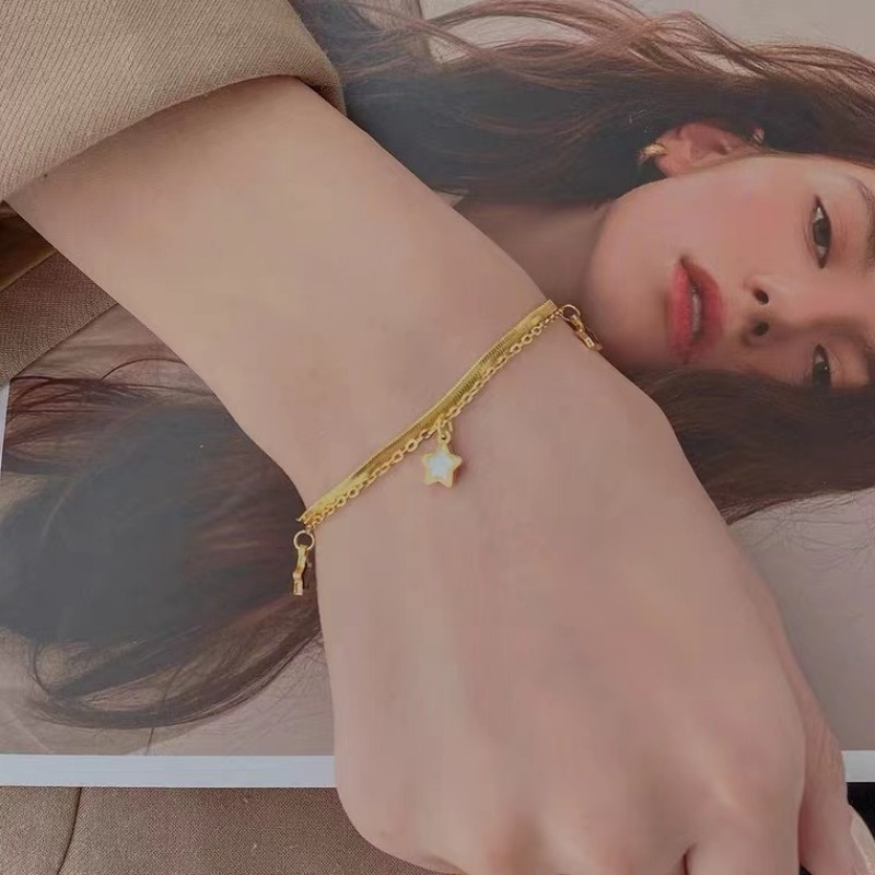 สร้อยคอ สร้อยข้อมือ เหล็กไทเทเนียม ชุบทอง 18K จี้รูปดาวห้าแฉก ประดับพู่ เข้ากับทุกการแต่งกาย