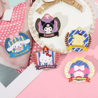 Sanrio เข็มกลัดโลหะ รูปการ์ตูนสุนัข Kulomi Cinnamon น่ารัก เครื่องประดับ สําหรับนักเรียน กระเป๋า